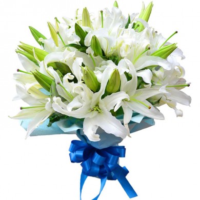 Букет "Любезность" - купить белые лилии в интернет-магазине с доставкой по Ростову-на-Дону